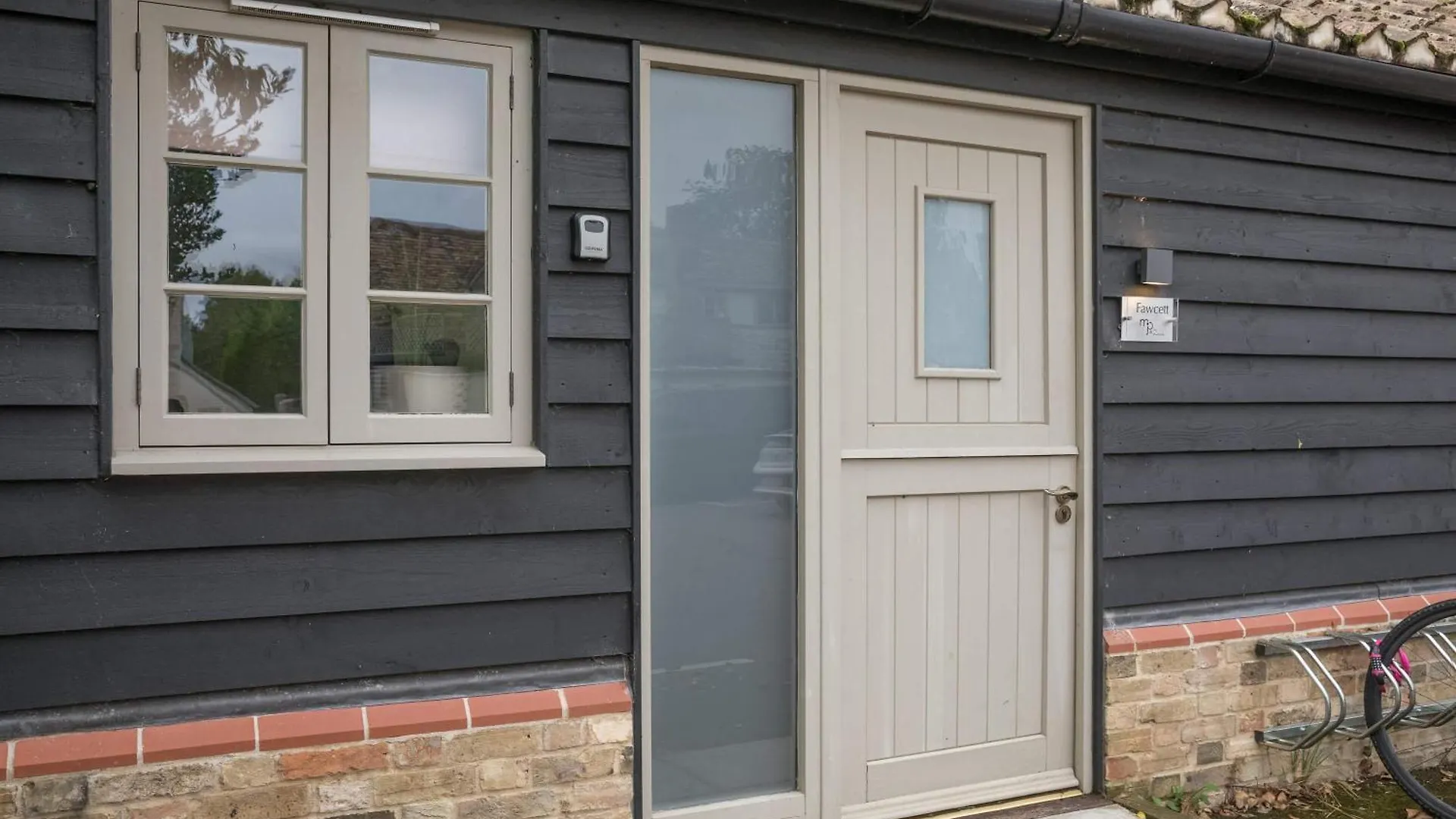 King Deluxe Ensuite With Shower-Bath And Courtyard View - Fawcett Milton  Milton (Cambridgeshire)