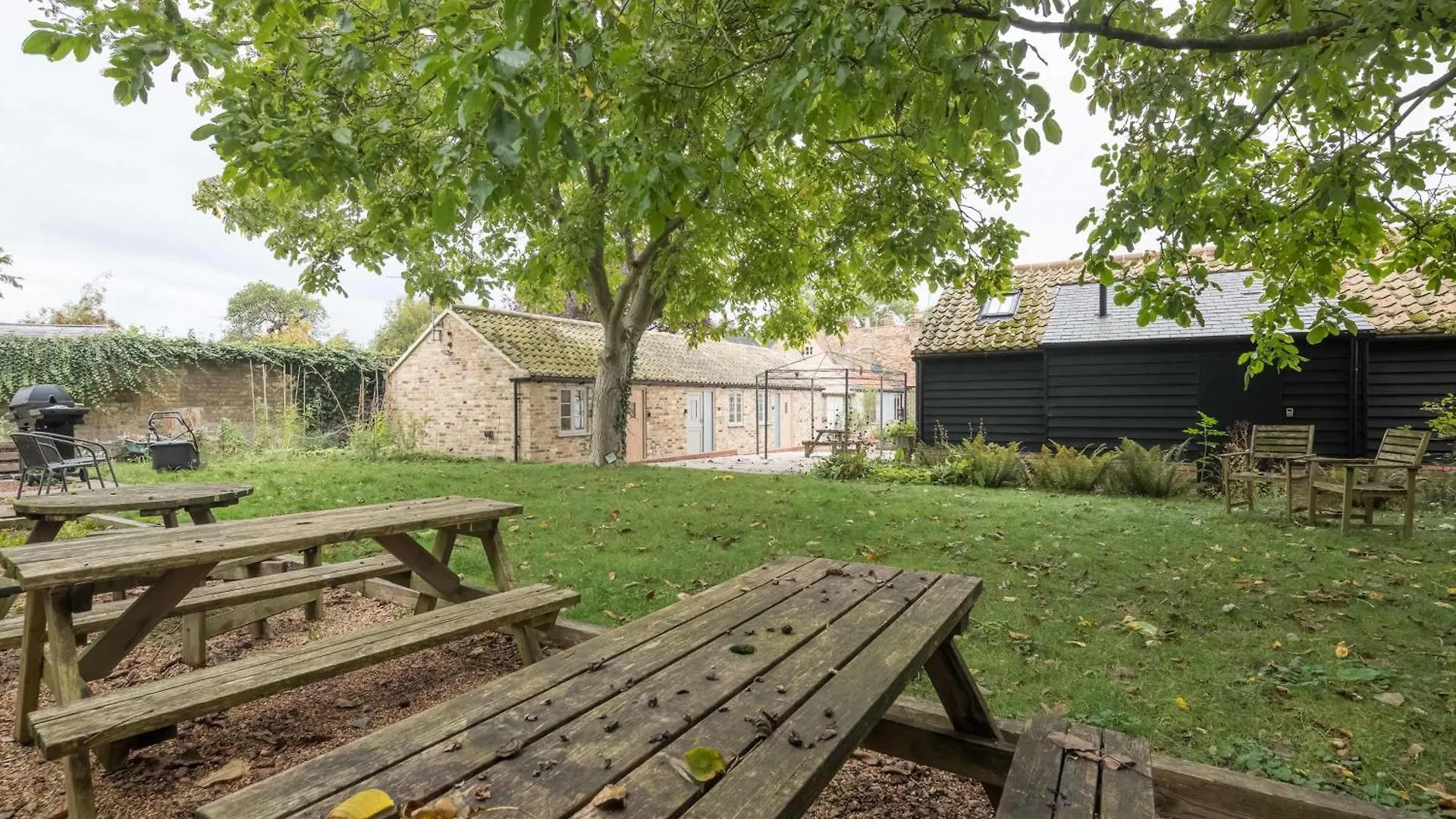 Inn King Deluxe Ensuite With Shower-Bath And Courtyard View - Fawcett Milton